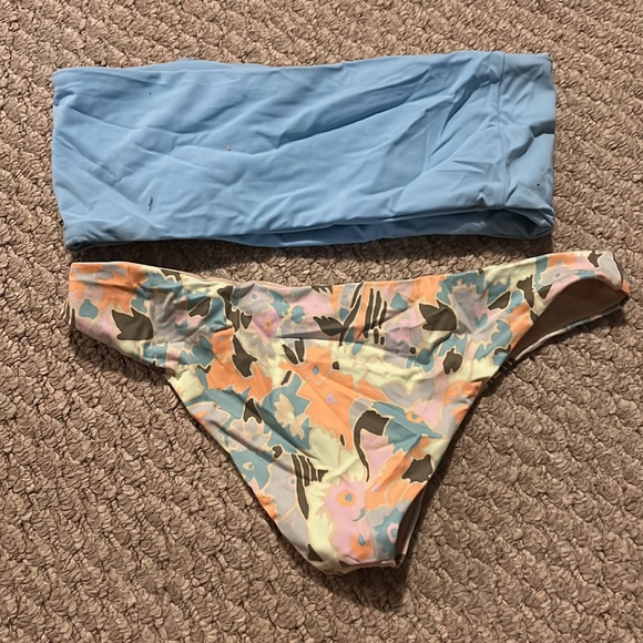 Rvca bikini set! - Picture 2 of 4